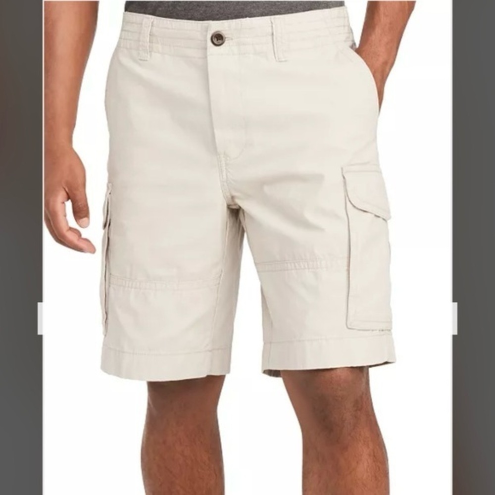 Tommy Hilfiger Men's Essential 10" Solid Cargo Shorts in Stone Size 30